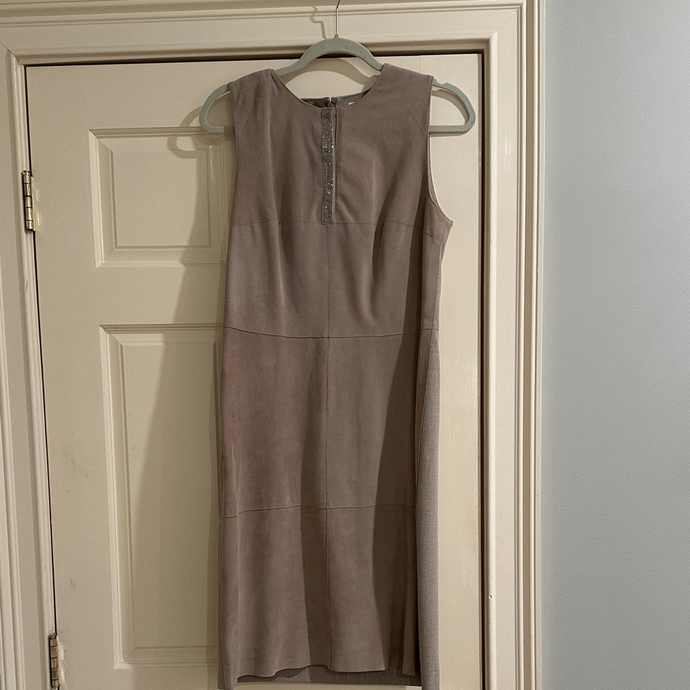 Elegant Sleeveless Taupe Dress